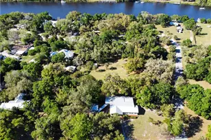 200 Riverview Dr, Labelle, FL 33935 - Photo 1