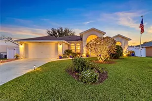 531 SE 33rd St, Cape Coral, FL 33904 - Photo 1