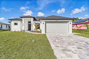 1102 NE 4th Pl, Cape Coral, FL 33909 - Photo 1