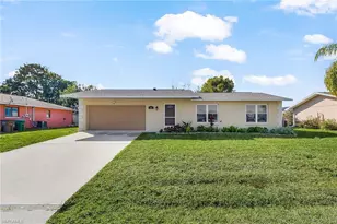 910 SE 15th St, Cape Coral, FL 33990 - Photo 1