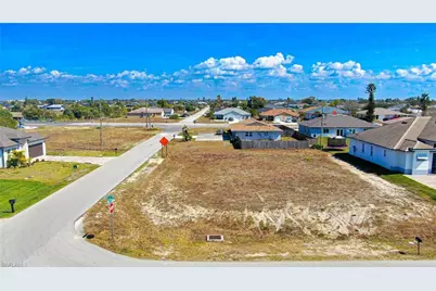 1117 NE 7th Pl, Cape Coral, FL 33909 - Photo 1
