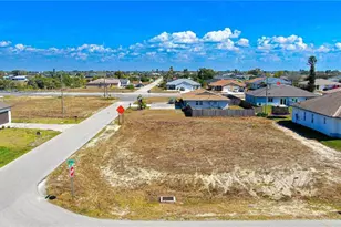1117 NE 7th Pl, Cape Coral, FL 33909 - Photo 1