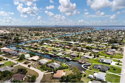 1721 SE 29th Ln, Cape Coral, FL 33904 - Photo 1