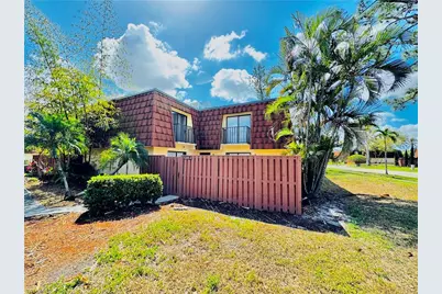 5205 Cedarbend Dr #4, Fort Myers, FL 33919 - Photo 1