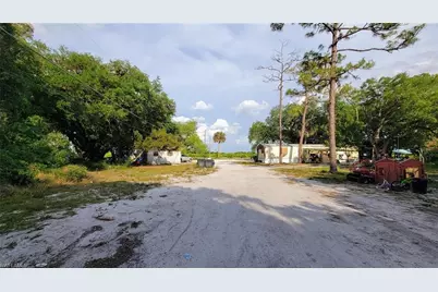 2302 County Rd 78, Labelle, FL 33935 - Photo 1