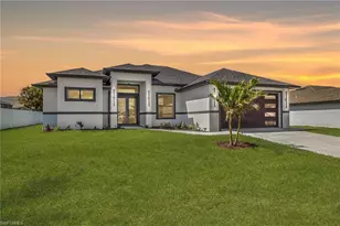 922 NE 5th Ave, Cape Coral, FL 33909 - Photo 1