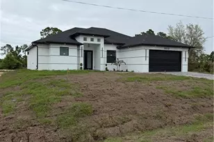 985 Gleason St, Lehigh Acres, FL 33974 - Photo 1