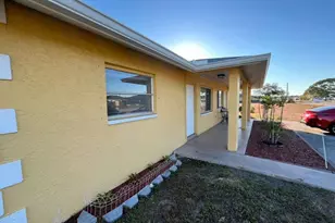 708 SE 8th St, Cape Coral, FL 33990 - Photo 1