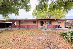 986 Tropical Palm Ave, North Fort Myers, FL 33903 - Photo 1