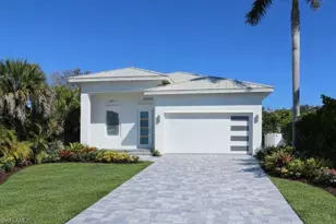 769 95th Ave N, Naples, FL 34108 - Photo 1