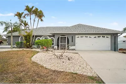 402 SE 8th St, Cape Coral, FL 33990 - Photo 1