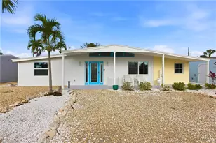 185 Hibiscus Dr, Fort Myers Beach, FL 33931 - Photo 1