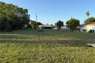 425 Monterey Ave, Cape Coral, FL 33904 - Photo 1