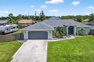 309 NE 30th Terrace, Cape Coral, FL 33909 - Photo 1
