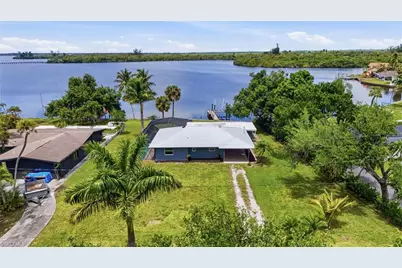 4867 E Riverside Dr, Fort Myers, FL 33905 - Photo 1