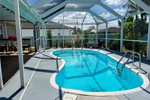 702 SW 25th St, Cape Coral, FL 33914 - Photo 1