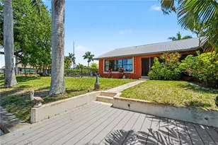 1422 SW 4th Ave, Cape Coral, FL 33991 - Photo 1