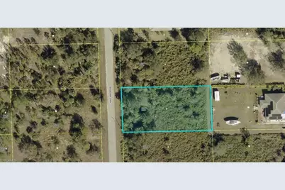 914 Broadway Ave, Lehigh Acres, FL 33972 - Photo 1
