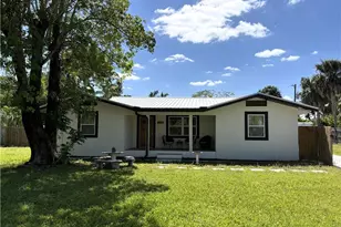 4462 E Riverside Dr, Fort Myers, FL 33905 - Photo 1