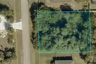 508 Hibiscus Ave, Lehigh Acres, FL 33972 - Photo 1