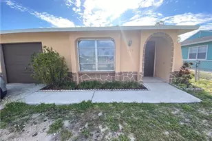 1247 SW Santa Barbara Pl, Cape Coral, FL 33991 - Photo 1