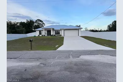 3323 Clearview Cir, Labelle, FL 33935 - Photo 1
