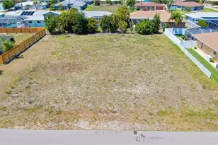 801 SE 33rd St, Cape Coral, FL 33904 - Photo 1
