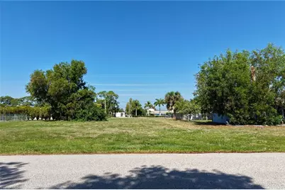 212 SE Santa Barbara Pl, Cape Coral, FL 33990 - Photo 1