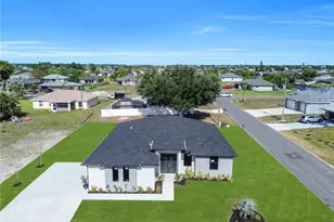 1201 NE 12th Pl, Cape Coral, FL 33909 - Photo 1