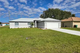 1714 NE 10th Ln, Cape Coral, FL 33909 - Photo 1