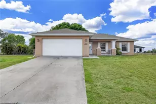 2010 NE 13th Pl, Cape Coral, FL 33909 - Photo 1