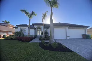 305 NE 19th Pl, Cape Coral, FL 33909 - Photo 1