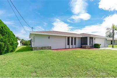 908 SE 33rd St, Cape Coral, FL 33904 - Photo 1