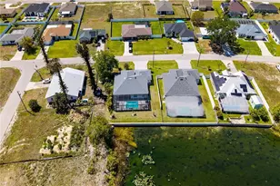 635 NE 7th Terrace, Cape Coral, FL 33909 - Photo 31