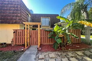 5218 Cedarbend Dr, Fort Myers, FL 33919 - Photo 1