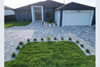 913 NE Juanita Pl, Cape Coral, FL 33909 - Photo 1