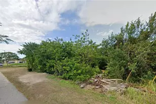 2614 37th St SW, Lehigh Acres, FL 33976 - Photo 1