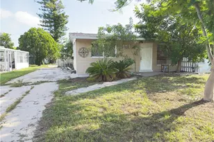 1119 Vineyard Pl, Lehigh Acres, FL 33936 - Photo 1