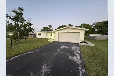1201 Betmar Blvd, North Fort Myers, FL 33903 - Photo 1