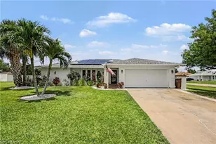 618 SE 11th Pl, Cape Coral, FL 33990 - Photo 1