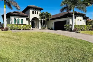 8533 S Lake Cir, Fort Myers, FL 33908 - Photo 1