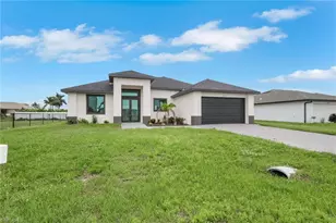 2204 NE 14th Pl, Cape Coral, FL 33909 - Photo 1