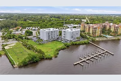2885 Palm Beach Blvd #402, Fort Myers, FL 33916 - Photo 1