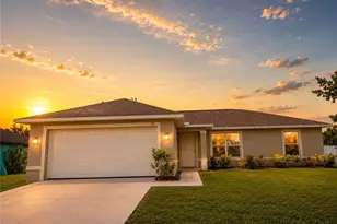 318 SE 46th Ln, Cape Coral, FL 33904 - Photo 1