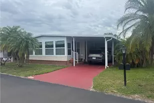 94 Poinsettia Dr, Fort Myers, FL 33905 - Photo 1