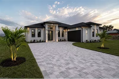 618 NE 12th St, Cape Coral, FL 33909 - Photo 1