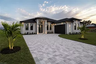 618 NE 12th St, Cape Coral, FL 33909 - Photo 1