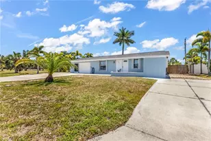 433 Glenridge Ave NW, Port Charlotte, FL 33952 - Photo 1