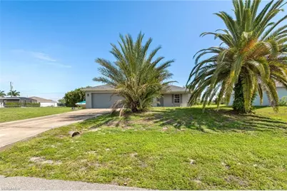 2049 NE 25th St, Cape Coral, FL 33909 - Photo 1