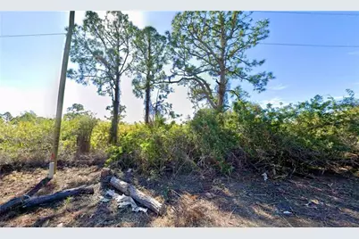 1018 Lakeside Dr, Lehigh Acres, FL 33974 - Photo 1